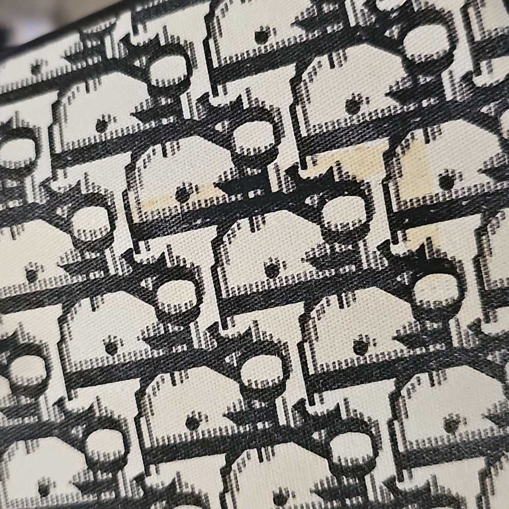 Black and Cream Crosbody Bag Bag - Picture 9 of 9